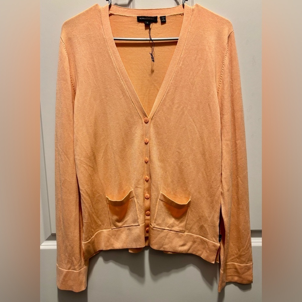 NWOT BCBGMaxAzria Women’s Large Apricot 80% Silk 20%‎ Spandex Cardigan Sweater